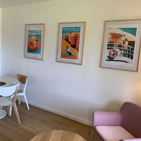 L'Appartement Vue Mer De La Villa Des Rosiers - Trouville Sur Mer Eksteriør billede