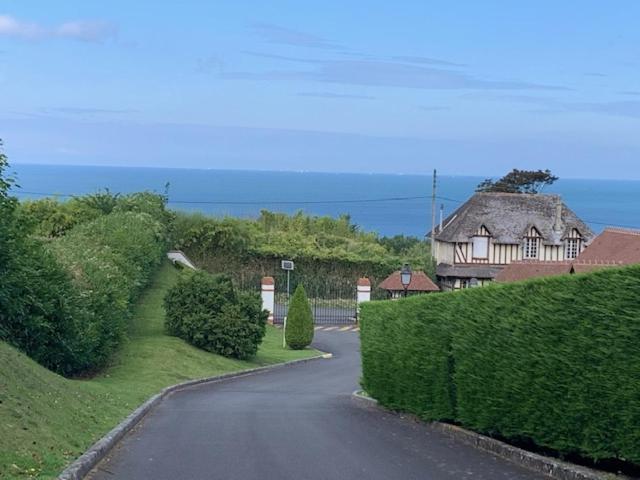 L'Appartement Vue Mer De La Villa Des Rosiers - Trouville Sur Mer Eksteriør billede