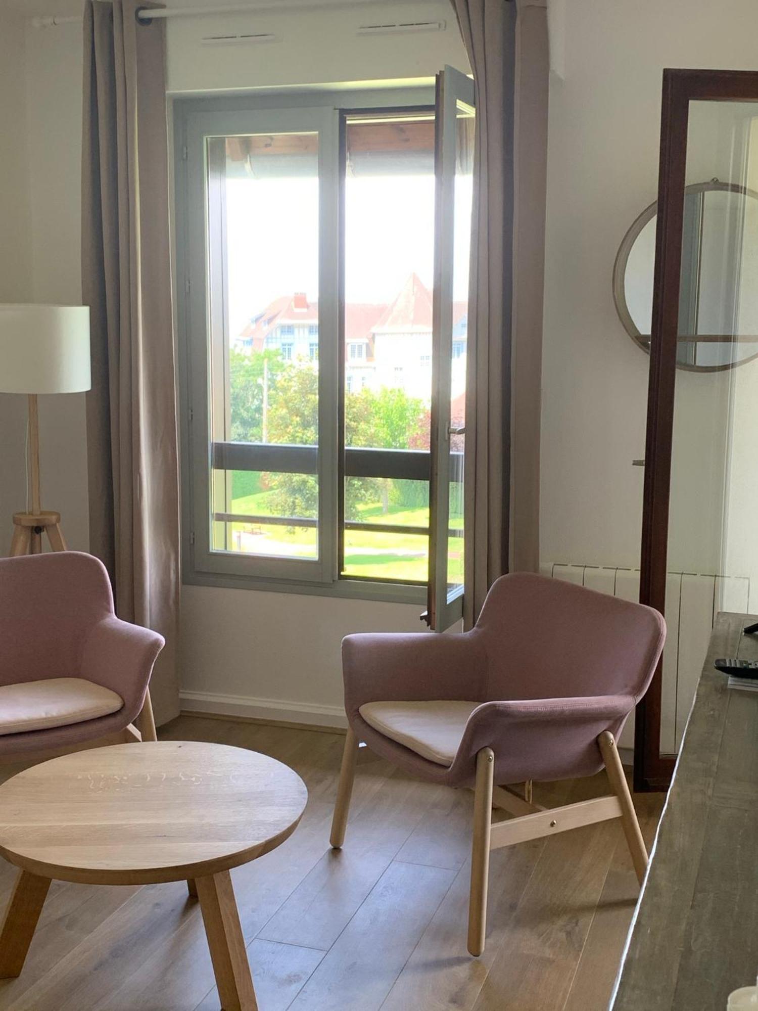 L'Appartement Vue Mer De La Villa Des Rosiers - Trouville Sur Mer Eksteriør billede